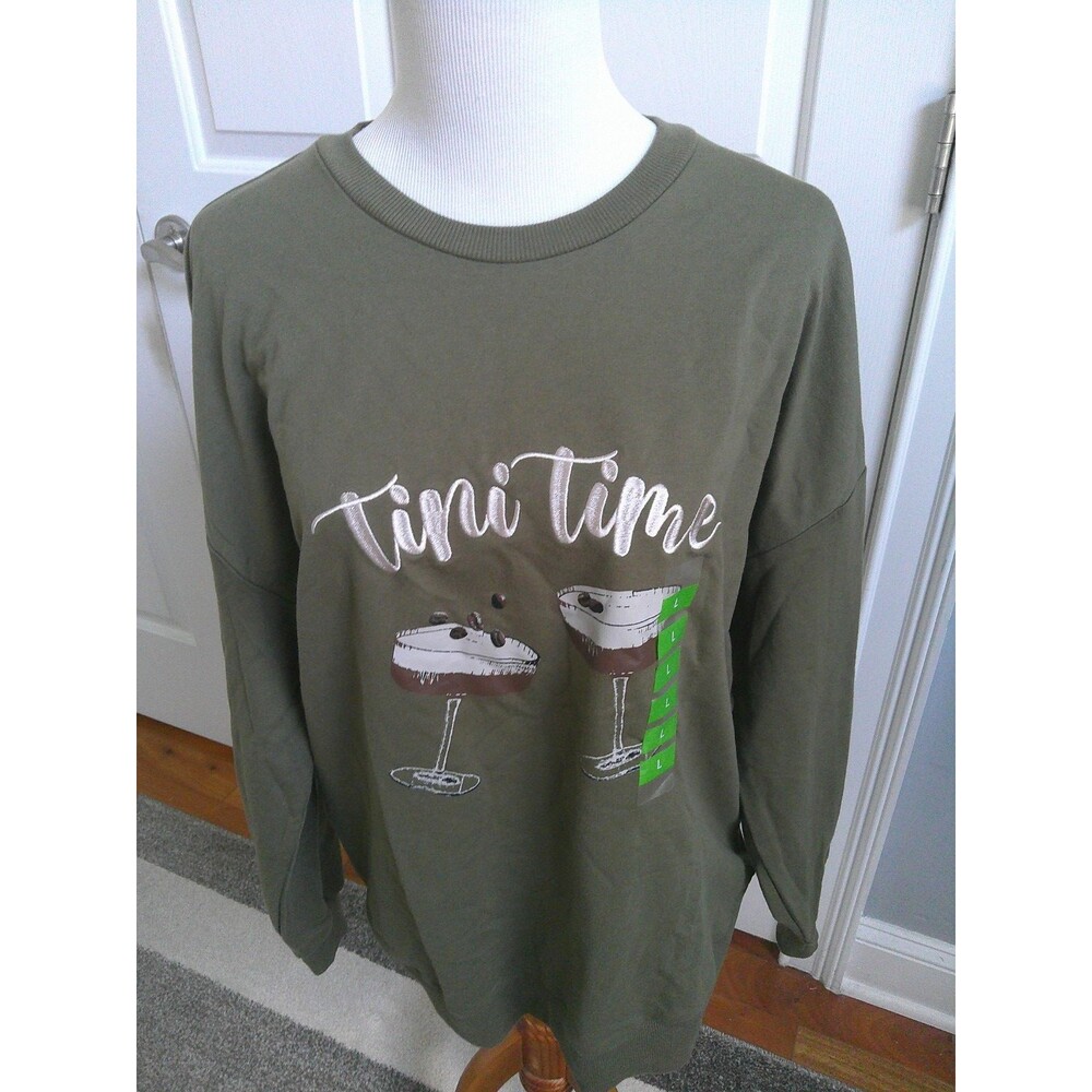 NWT  FEELING FESTIVE  Martini Tini Time Olive Green Sweatshirt Size  Large
